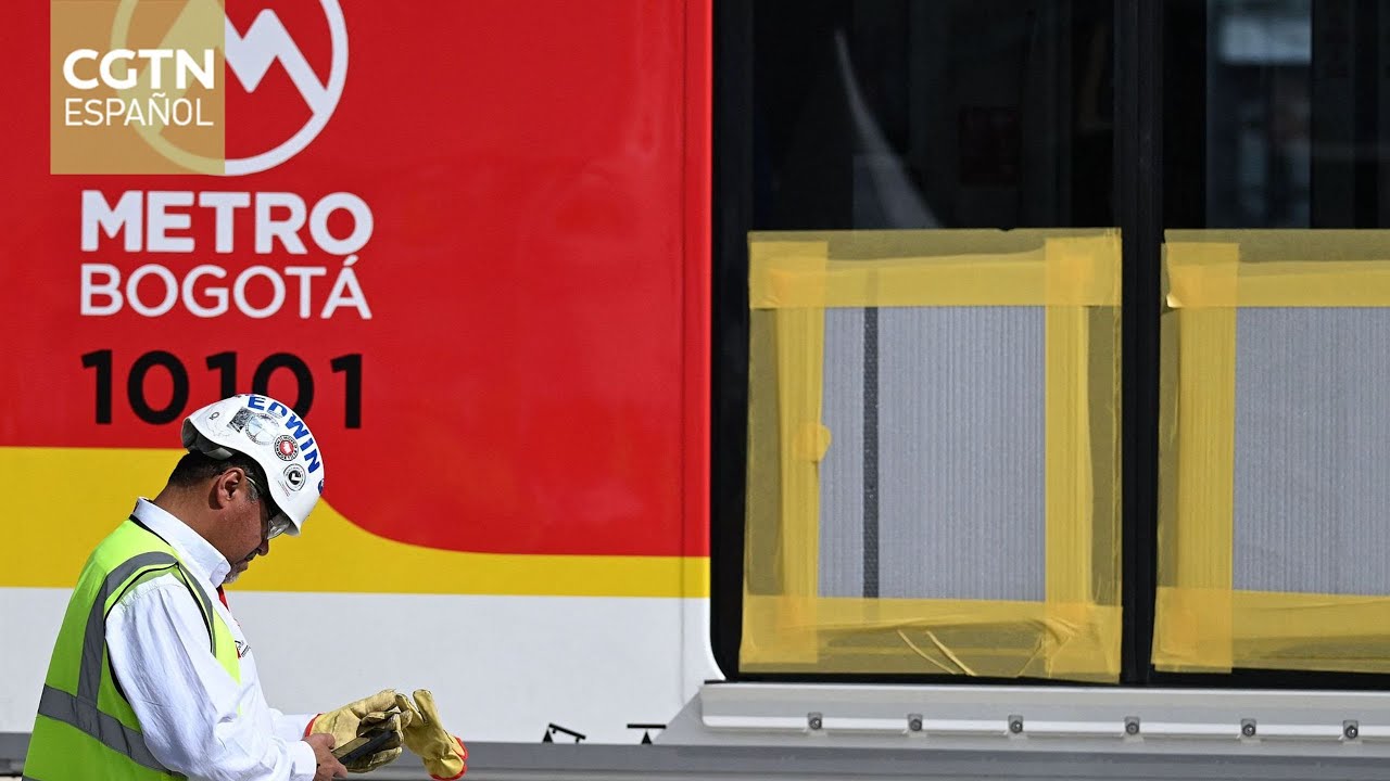 Jóvenes colombianos operarios de metro regresan a Bogotá para mejorar transporte ferroviario urbano