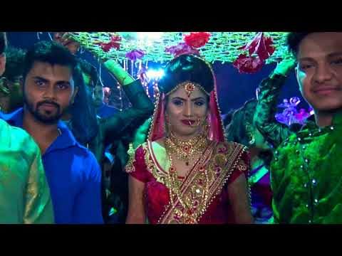 Beautiful traditional bride entry..... Din shagna da 😍😍😍😍😍😍😍😍