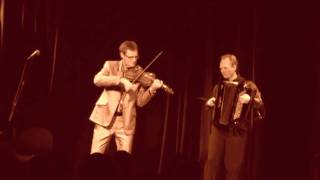 Flukt - Felespinn, by Sturla Eide