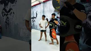 Download lagu Denny ditendang Atlet MMA mp3 Download lagu Denny ditendang Atlet MMA mp3