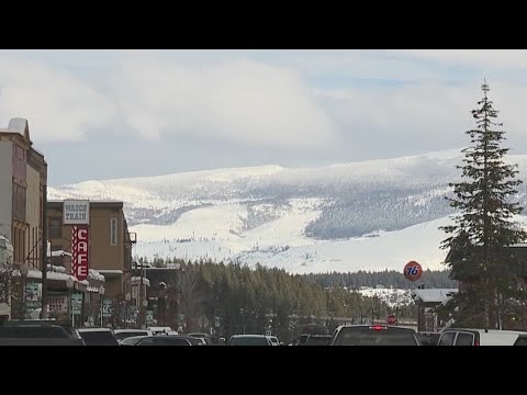 Downtown Truckee filled with shoppers ahead of storm