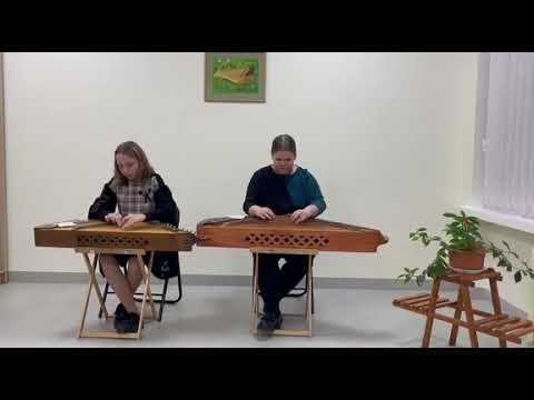 Lietuvių liaudies daina "Piemenėlis", harm. Kazimiero Tučinsko. Evita Žvinytė ir Rugilė Čaplinskaitė