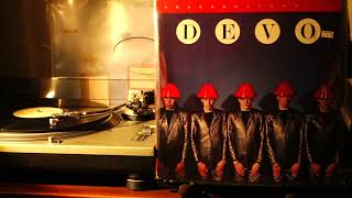 Devo – It’s Not Right (1980)