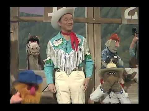 The Muppet Show - 322: Roy Rogers & Dale Evans - “Skyball Paint” (1979)