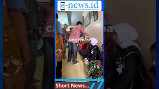 Download lagu Momen Seorang Ayah Ikhlaskan Putrinya, Memilih Pindah Agama Jadi Seorang Mualaf... #enewsid #mualaf mp3 Download lagu Momen Seorang Ayah Ikhlaskan Putrinya, Memilih Pindah Agama Jadi Seorang Mualaf... #enewsid #mualaf mp3