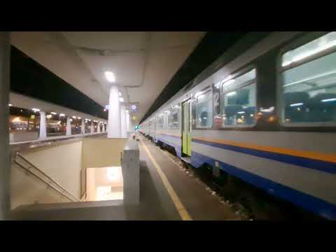 RV 83103 Ventimiglia Torino Porta Nuova in partenza dalla stazione di Savona 