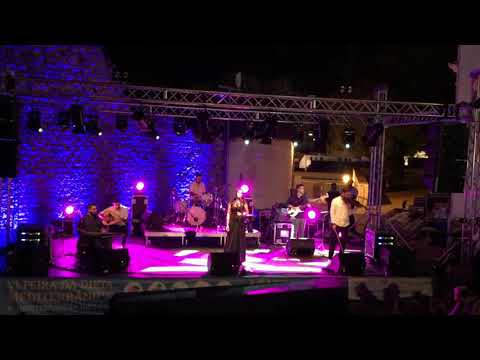 Ria Ellinidou - Apano stin triantafyllia / Ρία Ελληνίδου - Απάνω στην τριανταφυλλιά (PORTUGAL)