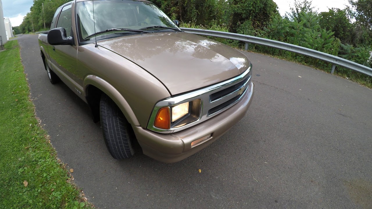 4K Review 1996 Chevrolet S10 pick-up truck Virtual Test ...