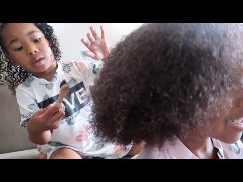 Sefari Does Sekora's Hair