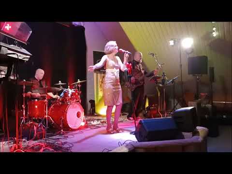 Alina Liikola & Aisapari -  Mä Rytmisi Tunnen