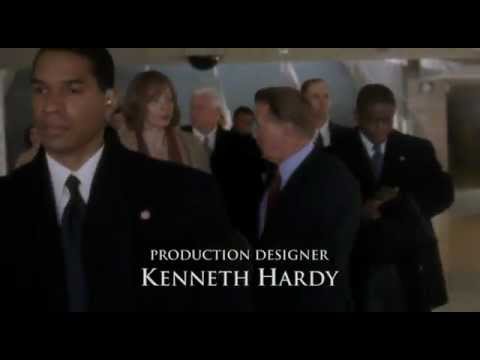 Photo-Op with a Cow - The West Wing - 4x12 - Guns Not Butter