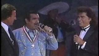Volver volver - V Fernandez, J Iglesias y J L Rodriguez el Puma
