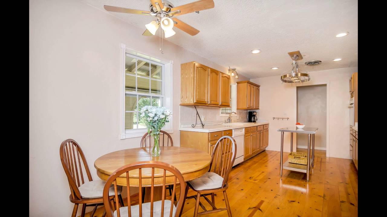 12016 Joyce Ln Roanoke, TX 76262