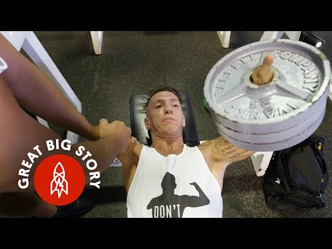 脚のない片腕ボディビルダー (The Legless, One-Armed Bodybuilder)