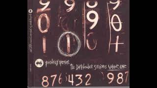 The Prodigy 02   Bug Powder Dust, Grandmaster F