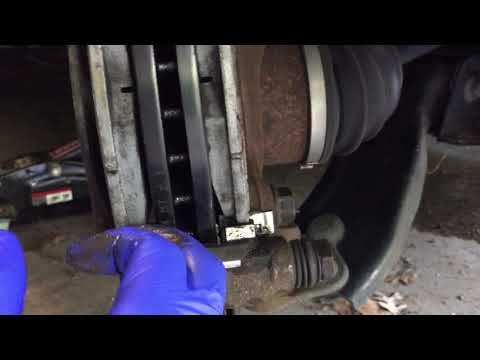 Brake pad clip orientation