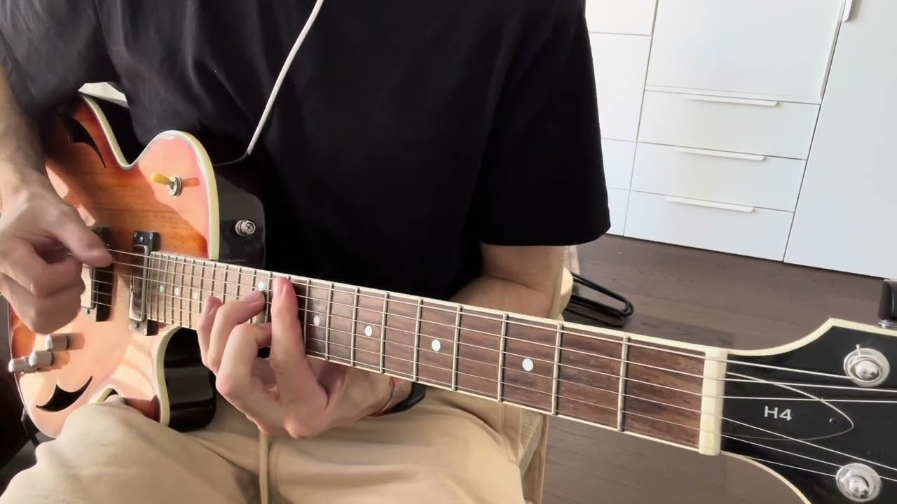 Roberto Barlocci comping the jazz standard Autumn Leaves on guitar with chord voicings rooted on the A string