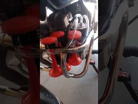 TITAN 150 COM BUZINA A AR 3 CORNETAS #viralshorts #shorts #eletrica #ar #honda #youtube #brasil