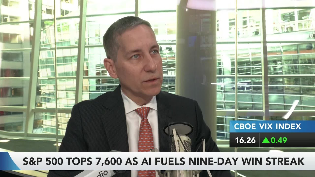 S&P 500 Tops 7,600 as AI Fuels Nine-Day Win Streak - Bloomberg Podcast