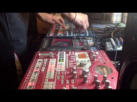 Bakatek vs Lolo - Analog tekno battle Liveset (100% hardware)