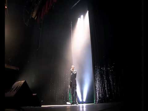 Gérald Dahan imite jhonny Hallyday.mov