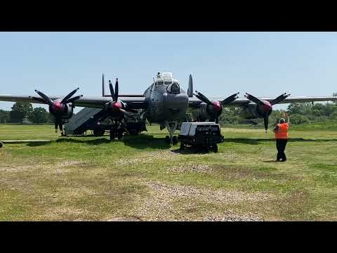 Avro Shackleton MR3 engines ground run