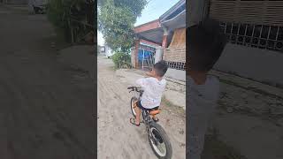 Download lagu Lepas tangan naik sepeda #gowes #cycling #freestyle mp3
