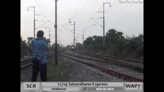 preview picture of video '12714 Satavahana Express gets ready for low light journey to BZA'