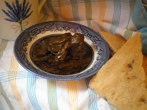 How to make Mulukhkhiyah : Molokhia Recipe (The way my mom does it) la corête potagère fr