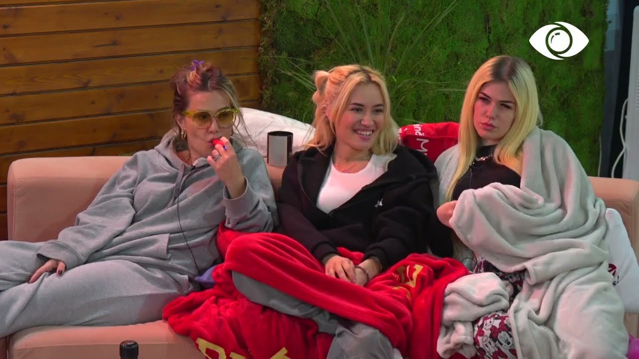 Vajzat ngacmojnë Kristin: Sa të pëlqen Kejsi nga 1-10?/ Kristi: 8!