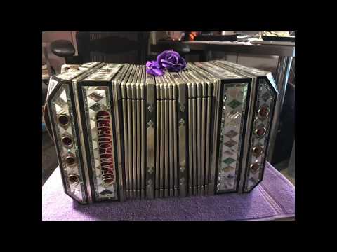 Happy Polka - Ernie Kucera (Czech vocals)