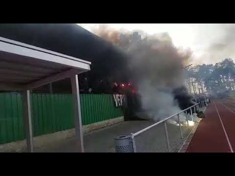 Verbandsliga MV: Spielunterbrechung in Ueckermünde durch Pyrotechnik von Stralsunder Fans