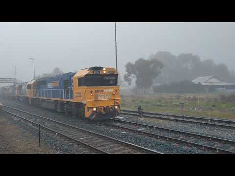 8232, 8233, 8104 & 8176 LE Parkes NSW.  Thu 14th July 2022