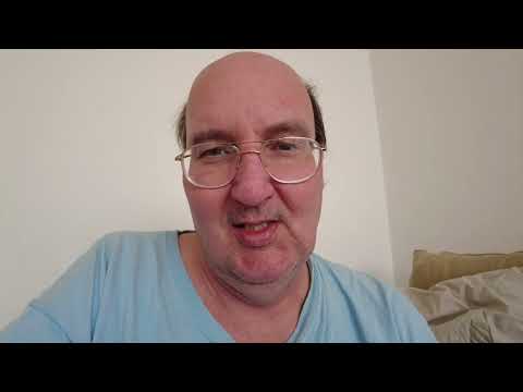 MongoTV_8608 - DRIKKER ET GLAS KOLD BILLIG COLA LIGHT TIDLIG MANDAG AFTEN OG SNAKKER