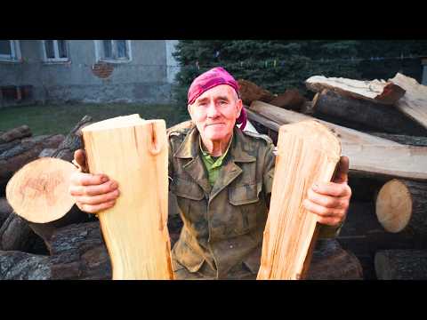 This is how firewood was once split in the countryside with wedges. People have already forgotten...