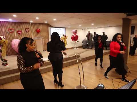 Coro Jehová Shalom - Me Amaste A Mi