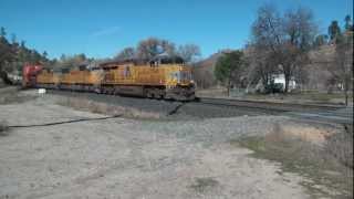 preview picture of video 'Union Pacific Stack Train at Woodford MOW Spur HD'