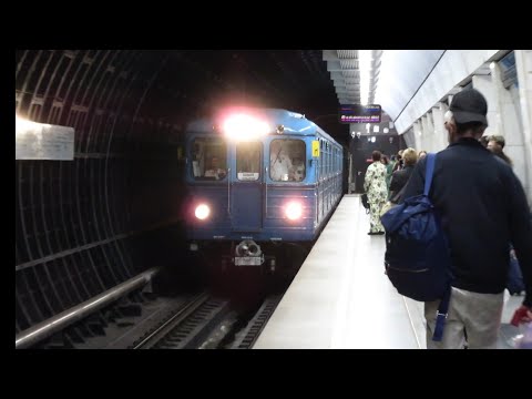 парад поездов метро 2023 в честь дня московского транспорта