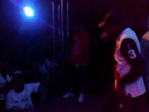 MC FLAVINHO part MC WENDY - AO VIVO EM GUARULHOS (( BAILE EQ, VIRA LATAS )) DJ DANILLO