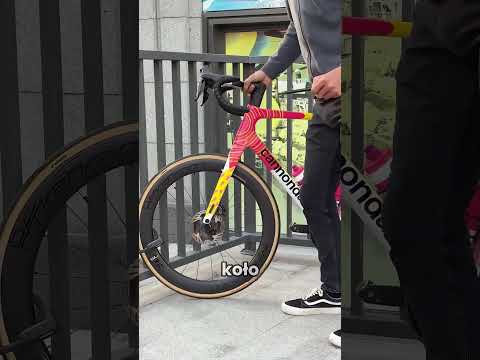 Problem z przypinaniem roweru na kłódkę 😂