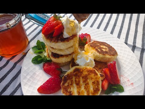 Ukrainian Syrniki: Fluffy Farmer's Cheese Pancakes
