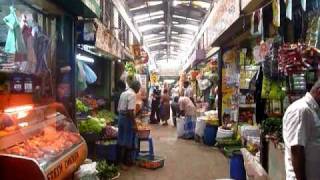 preview picture of video 'Sri Lanka,ශ්‍රී ලංකා,Ceylon,Kandy Town:Visit of a covered market (02)'