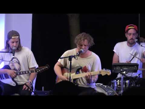 Wild Front - Few and Far Between (live at 2000trees festival - 8th July 17)