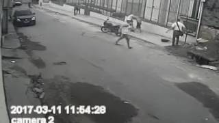 Mormon Missionary Reacting to Robbery in Brazil. (Missionário Mormon Reagindo a Assalto no Brasil).