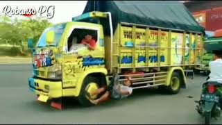 Download lagu Piye kabarmu sayang(Di tinggal pas sayang Sayange safira_inema)Versi gaya supir truk mp3