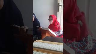 Download lagu Elderly people learn to recite the Koran mp3 Download lagu Elderly people learn to recite the Koran mp3