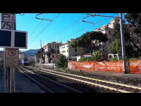 E444.074 Sull'IC 669 Milano C.Le-La Spezia C.Le in transito a Lavagna