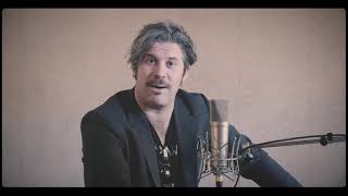 Introducing Ed Harcourt, member of the studio band
