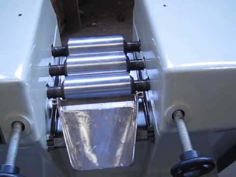 Triple roll mill