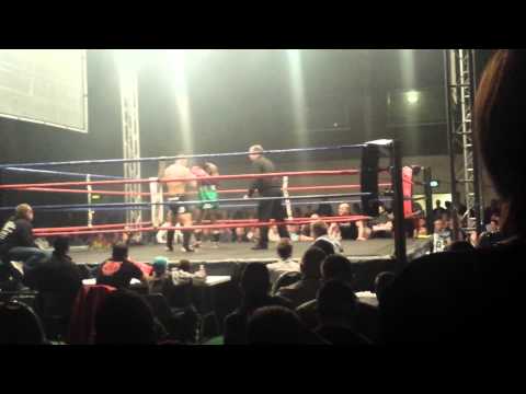 Eamon Deane vs Randy Mboyo .1